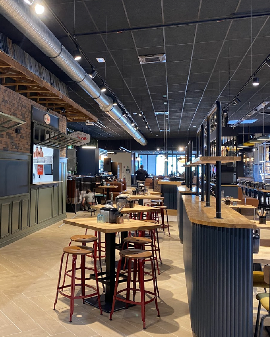 8.83 food court